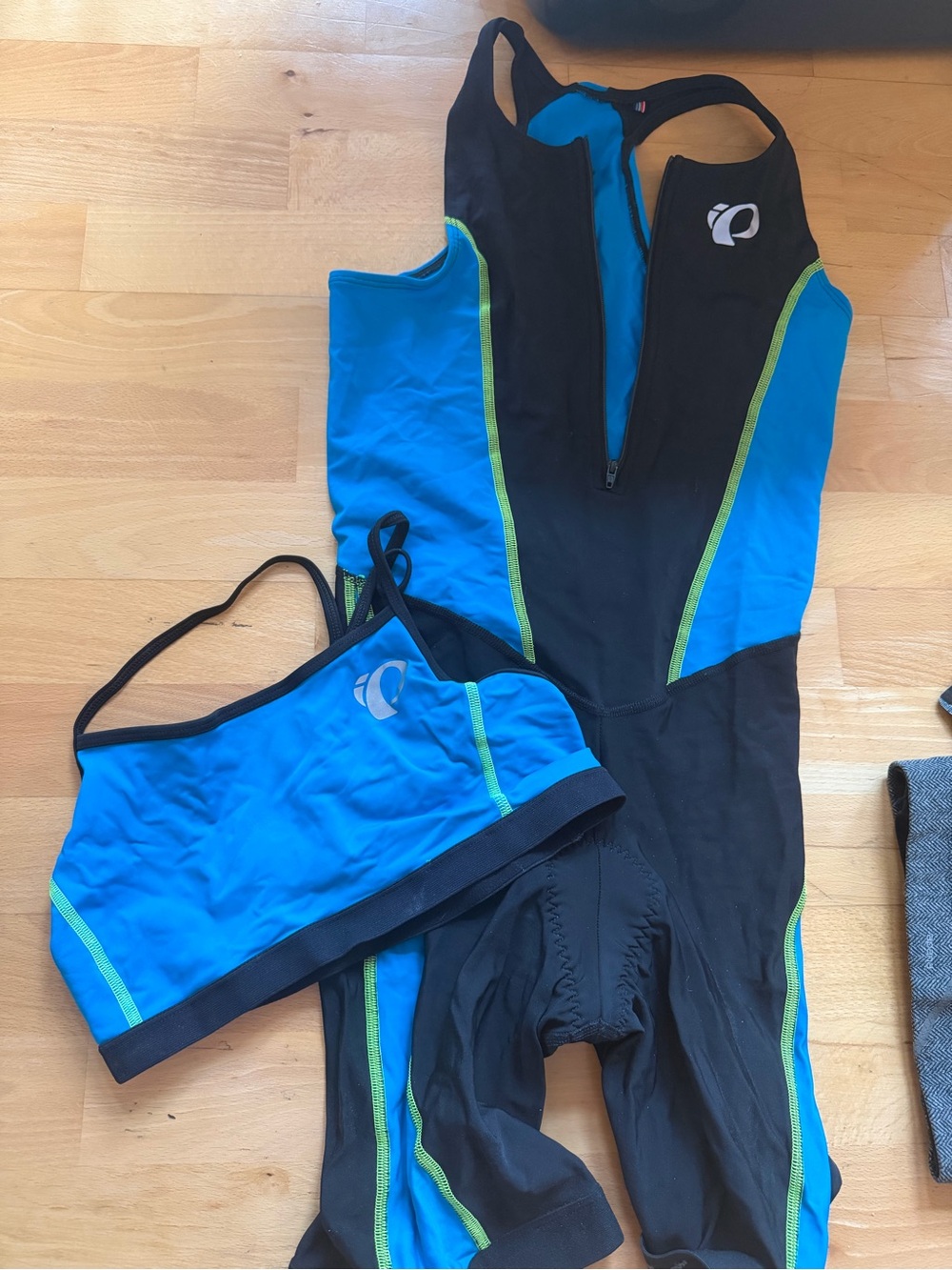 Pearl Izumi Blue, Black & Lime Tri One-Piece with Matching Sports Bra